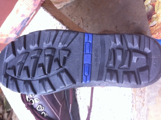 รองเท้าเซฟตี้หนังแท้ ของอิตาลี เบอร์ 42 ของใหม่สวยมากดูสภาพเรียบร้อย