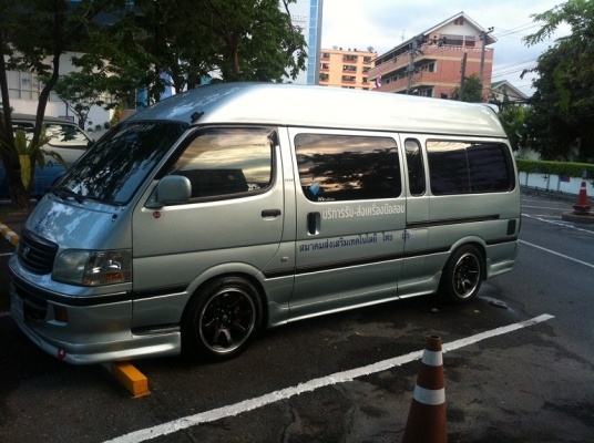 ขายรถตู้ Toyota หัวจรวดปี 2003 เครื่อง 2J VVTI คันเร่งไฟฟ้าติดแก๊ส LPG