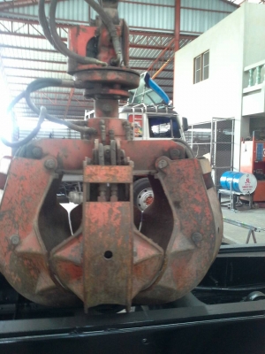 ขายรถ 12 ล้อ 2 เพลา,ติดเครนขยุ้มเหล็ก,,ขนาด 7 ตัน,,หมุนได้,,