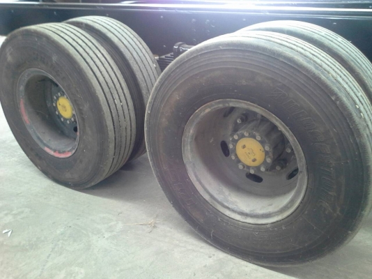 ขายรถ 12 ล้อ 2 เพลา,ติดเครนขยุ้มเหล็ก,,ขนาด 7 ตัน,,หมุนได้,,