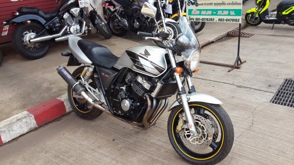 มาใหม่คับ HONDA CB400 เวอร์ชั่นS ปี1998 อินวอยส์ สรรพสามิตร( สำเนาตัวแท้ ) สวยๆ คับ ราคา 69000 บาท ราคาต่อลองได้คับ ส่งได้ทั่วไทยคับ สนใจติดต่อ 081-0578282 คับ ..POP BIGBIKE SAKONNAKHON....