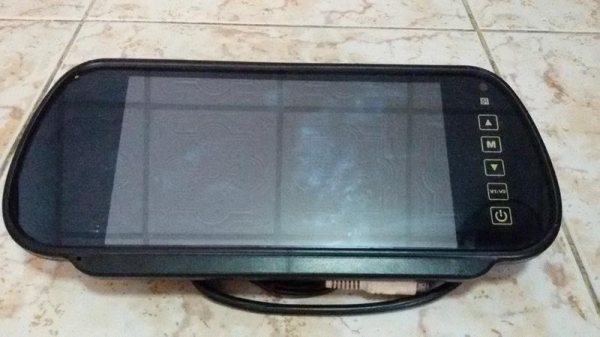 จอ LCD ติดรถยนต์  แบบกระจกมองหลัง ขนาด 7 นิ้ว หน้าจอปุ่มแบบสัมผัส มี 2 AV