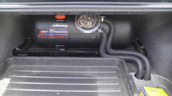 volkswagen passat 2.0 สภาพนางฟ้า แก๊สหัวฉีด