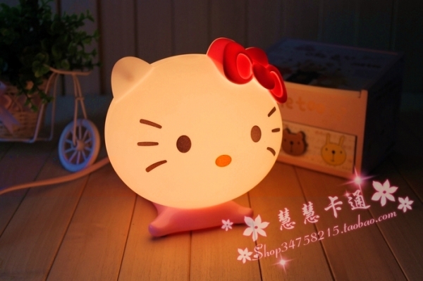 โคมไฟตั้งโต๊ะ Hello kitty