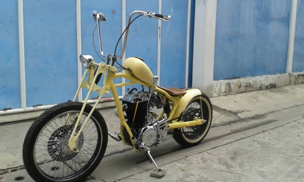 ร้อนเงิน ขายด่วนๆ งานสร้างแนว old school 400cc. หน้าสปริงเกอร์ เกียร์มือ เฟรมใหม่