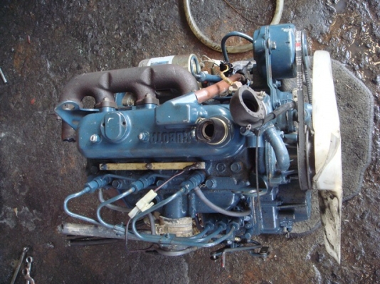 รถไถ B2440, คูโบต้า D1105 รถไถ B2440, คูโบต้า D1105