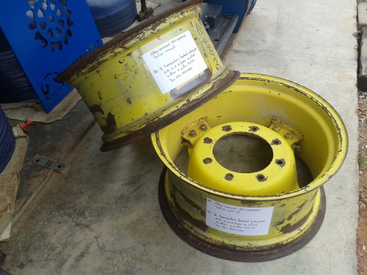 ขายแล้ว ส่งต่อจ.ภูเก็ตครับ กระทะล้อรถไถฟอร์ดแท้ติดรถ(เก่านอก) หน้าขอบ 24"X12" ใส่ยาง14.9-24 / 13.6-24