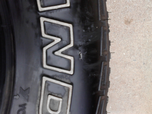 265/70R16 YOKOHAMA GEOLANDAR A/T-S มี 1 เส้น ปี 2014 TEL.081-427-3941 265/70R16 YOKOHAMA GEOLANDAR A/T-S มี 1 เส้น ปี 2014 TEL.081-427-3941