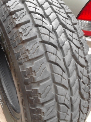 265/70R16 YOKOHAMA GEOLANDAR A/T-S มี 1 เส้น ปี 2014 TEL.081-427-3941 265/70R16 YOKOHAMA GEOLANDAR A/T-S มี 1 เส้น ปี 2014 TEL.081-427-3941