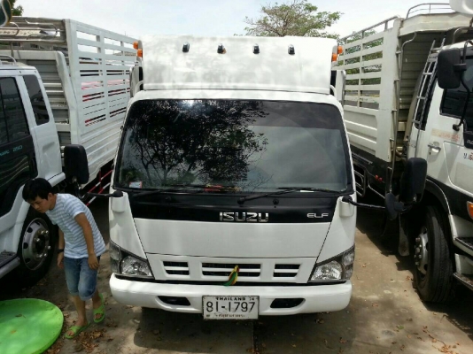 Isuzu NKR 145