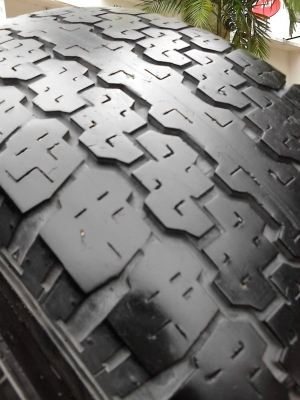 BRIDGE STONE DUELER H/T 689 มี 3 เส้น ปี2011 TEL.081-427-3941 BRIDGE STONE DUELER H/T 689 มี 3 เส้น ปี2011 TEL.081-427-3941