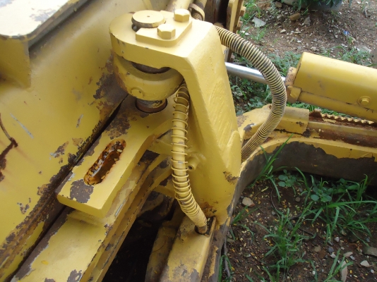 ขายรถแทรกเตอร์CATD4Hรถเก่านอกใช้งาน1ปีสภาพสวยเดิมๆๆ