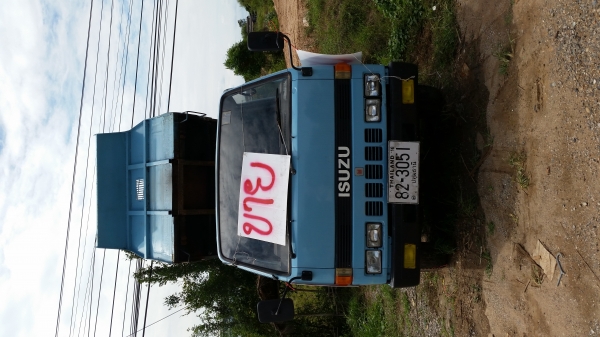 ขายรถ๖ล้อดั้มราคาลดเหลือ 270000บาท