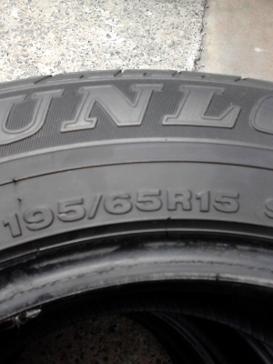 195/65R15 DUNLOP SP SPORT 230 ขายชุด 4 เส้น สวยๆ TEL.081-427-3941 195/65R15 DUNLOP SP SPORT 230 ขายชุด 4 เส้น สวยๆ TEL.081-427-3941