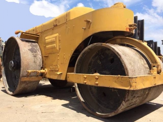 ขายรถบด หน้าเหล็ก หลังเหล็ก KOMATSU (WATANABE) WN10 (รถบด 10 ตัน) สภาพใช้งานได้ปกติดี