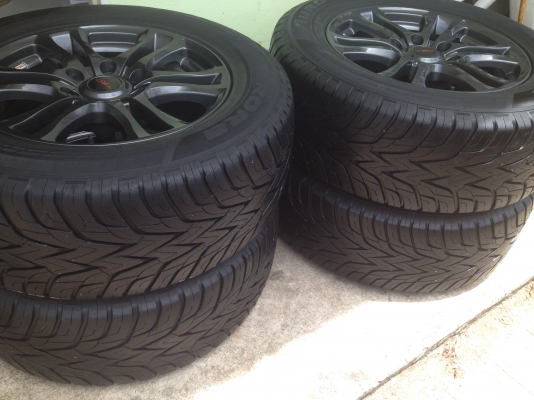 ขายล้อแม็ก TRD 18 พร้อมยาง 265/60/18 หรือรับแลก