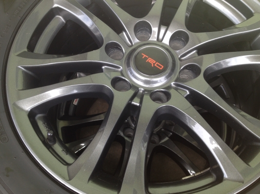 ขายล้อแม็ก TRD 18 พร้อมยาง 265/60/18 หรือรับแลก