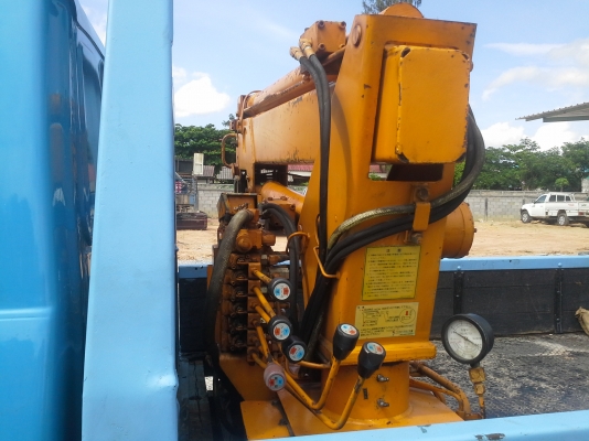 ขาย 4 ล้อกลาง ติดเครน ขาย 4 ล้อกลาง ติดเครน