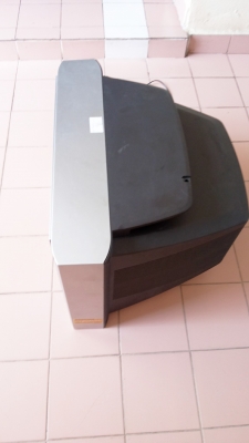 ทีวีสีจอแบน 21 นิ้ว ยี่ห้อ LG สภาพดีสีจอชัดเดิมๆ มีรีโมทครบ ผมซื้อเครื่งใหม่เลยขาย