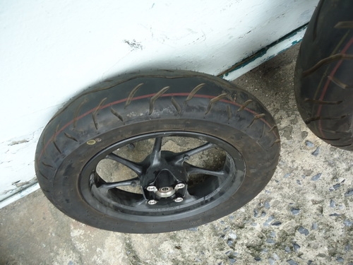 ขายยาง Honda Zoomer x