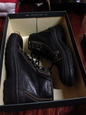 ขายรองเท้าหนัง BLACK CLARKS แท้ มือสอง สภาพยังใหม่ๆ ขายรองเท้าหนัง BLACK CLARKS แท้ มือสอง สภาพยังใหม่ๆ