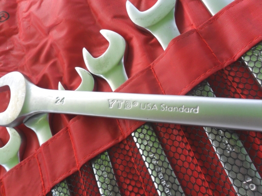 ปากตายข้างแหวน USA