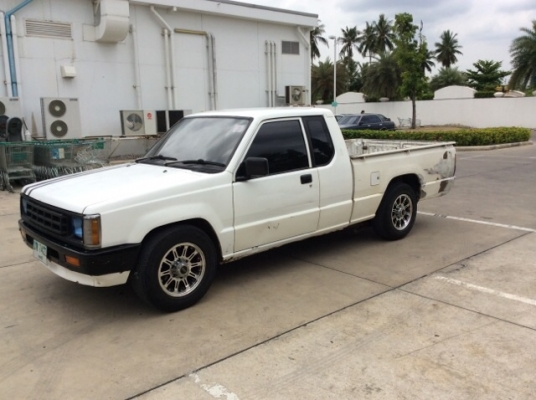 รถกระบะมิตซูแคป ปี91 เครื่องดีเซลเดิม 4D56 เกียร์ธรรมดา เพาเวอร์ ภายในสวยเดิม แอร์หนาว ตัวถังบางเดิมทั้งคัน ตะเข็บเดิม สีบางทุกชิ้น คัสซีไม่ผุ เครื่องดี เกียร์แน่น แม็ก15 รถขับดีครับ