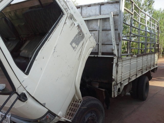 HINO km777 เครื่อง 117 WO4D ร์ Fหลัง กะบะยาว 4.5 เมตร ภาษีขาด1 ปี