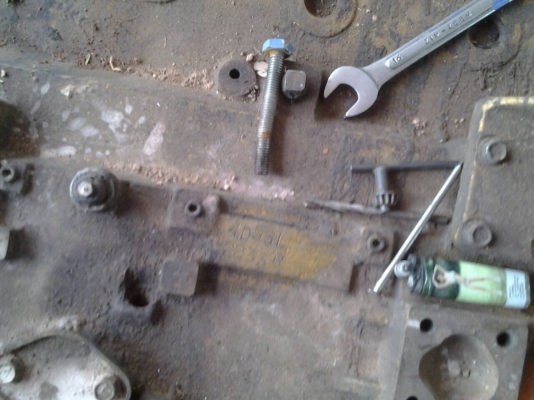 KOMATSU 60-5 มีแต่เครื่องครับเสื้อแตก ปั้มโซล่ามี ท้องอ่างไม่มี