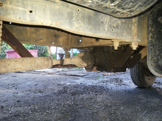 ISUZU 110  แรง ฝาดำ มีสโล ทะเบียนเต็ม ช่วงล่าง 6 น็อต