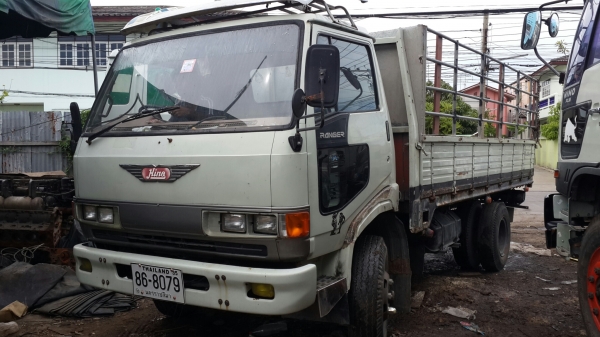 ขาย6ล้อ ฮีโน่ KM777 เครื่อง WO4D  117แรงม้า ยาว 4.20เมตร ช่วงล่างใหญ่ ยางดี 6เส้น สภาพดีพร้อมใช้ กำลังซ่อมสีกระบะ