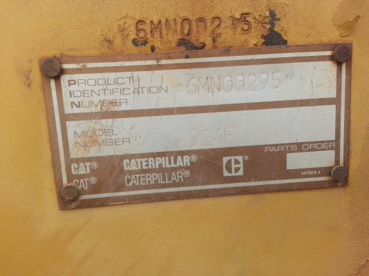 รถตักล้อยาง 924F