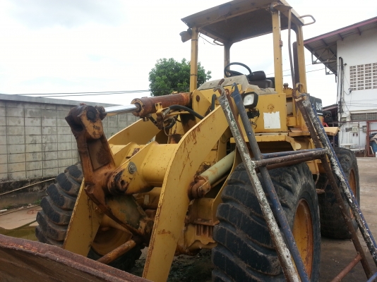 รถตักล้อยาง 924F