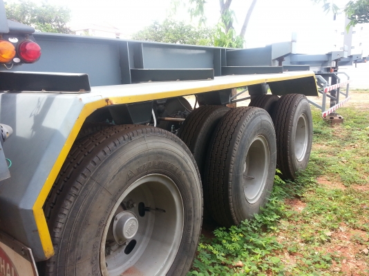 หางก้างสามเพลา ผลิตจากอู่แถวรังสิต มีสี่ชิ้น เลือกได้คะ