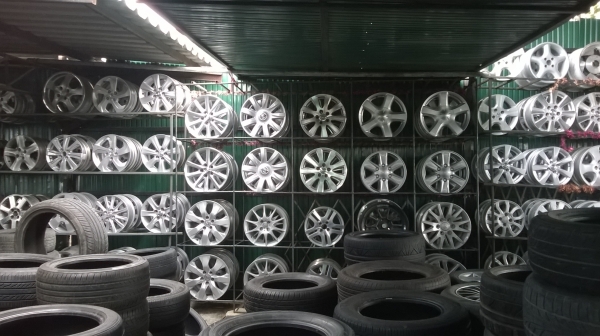 ขายล้อเดิมติดรถทุกรุ่น ราคาถูก