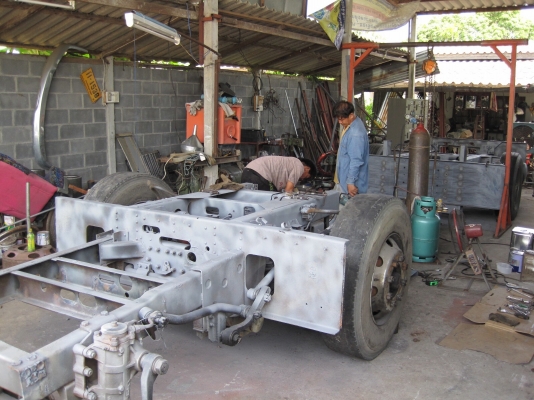 คัสซีรถบัส 6 ล้อติด CNG 4-8 ถัง / รถบัส NGV