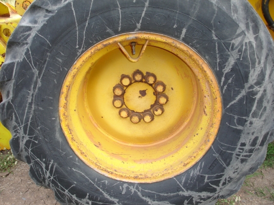 รถตักล้อยาง Komatsu 510 สภาพสวยมากเก่าญี่ปุ่น100\%สนใจติดต่อ 081-9485494 ราคาคุยกันได้สบายๆ