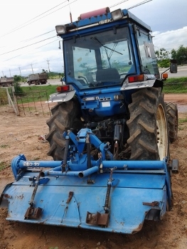 ต้องการ รถไถ ราคาสวยๆ  แรงดีๆ ไว้ใช้งาน เชิญทางนี้ครับ เรามี ISEKI LANDLEDER: 4 WD พร้อมโรตารี่พรวนดิน ตู้แอร์ ครับ