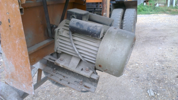 Sell> ขายโม่ปูนจิ๋ว ยี่้ห้อ Baton มอเตอร์ 3 แรง 2 สาย สภาพนางฟ้า พร้อมใช้งานครับ