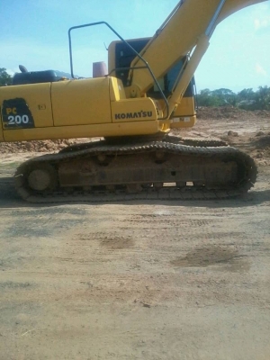 ขาย KOMATSU 200-8 สภาพเต็ม เเอร์ไฟฟ้าครบ เล่มทะเบียนพร้อม ราคา 2,300,000 บาท โทร 087-9666599 คุณหนาม