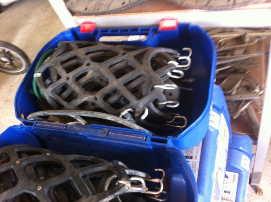 ยางพันล้อรถไว้สำหรับลุยพื้นที่ๆเป็นโคลน ป้องกันรถลื่น 1กล่องใช้ได้ 2 ล้อ(กล่องละ 1000 บ.)