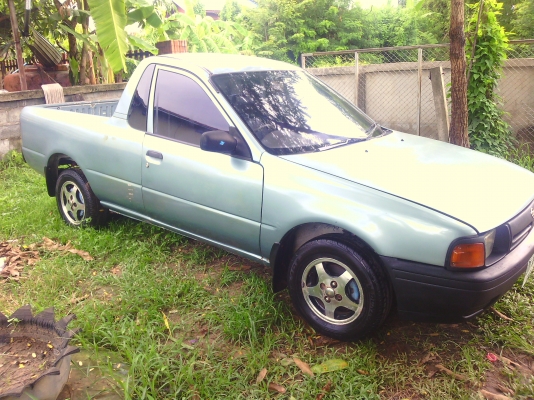 ขายนิสสัน NV ล้อแมก ติดแก็ช แอร์เย็น ภาษ๊ไม่ขาด