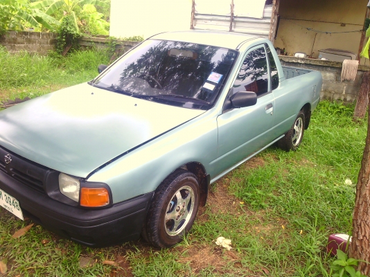 ขายนิสสัน NV ล้อแมก ติดแก็ช แอร์เย็น ภาษ๊ไม่ขาด