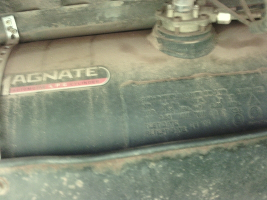 ขายนิสสัน NV ล้อแมก ติดแก็ช แอร์เย็น ภาษ๊ไม่ขาด