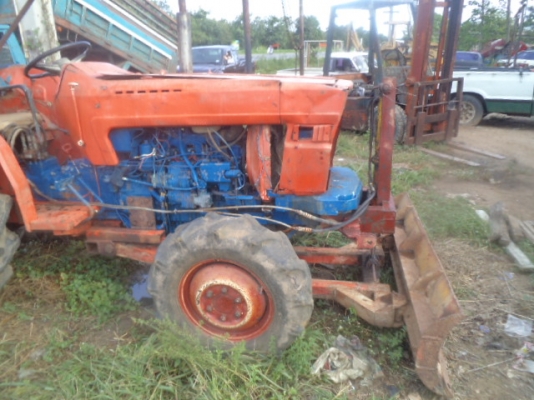 ขายรถไถ KUBOTA รุ่น L 35 เครื่องยนต์ 4 สูบ 2เพลา มีดันหน้าให้ ราคา 142000  บาท