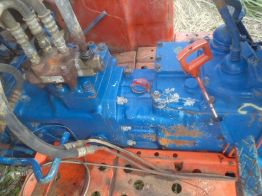 ขายรถไถ KUBOTA รุ่น L 35 เครื่องยนต์ 4 สูบ 2เพลา มีดันหน้าให้ ราคา 142000  บาท