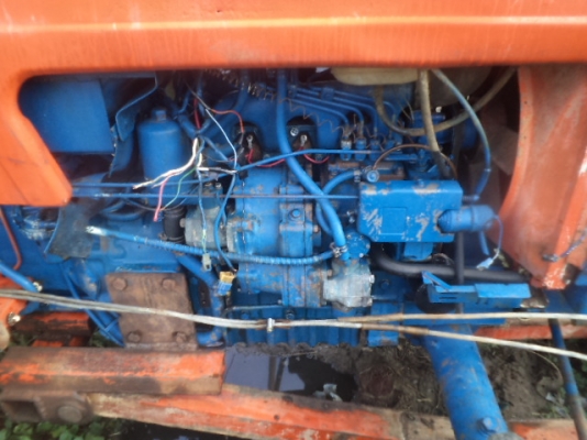 ขายรถไถ KUBOTA รุ่น L 35 เครื่องยนต์ 4 สูบ 2เพลา มีดันหน้าให้ ราคา 142000  บาท