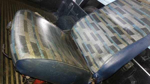 เบาะข้างขวาสิงไฮเทคมีขาดนิดหนึ่ง