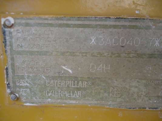 ขายรถแทรกเตอร์CATD4Hรถเก่านอกใช้งาน1ปีสภาพสวยเดิมๆๆ