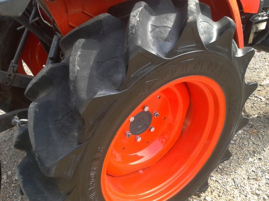 ขายรถไถคูโบต้า KUBOTA L 3608 (4WD) ขายรถไถคูโบต้า KUBOTA L 3608 (4WD)